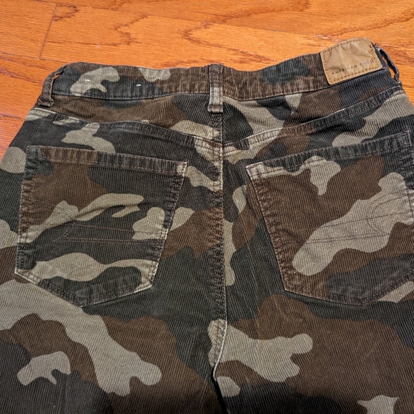 American Eagle camouflage jeans - corduroy - size 8 regular - brown green - mom - Picture 7 of 13